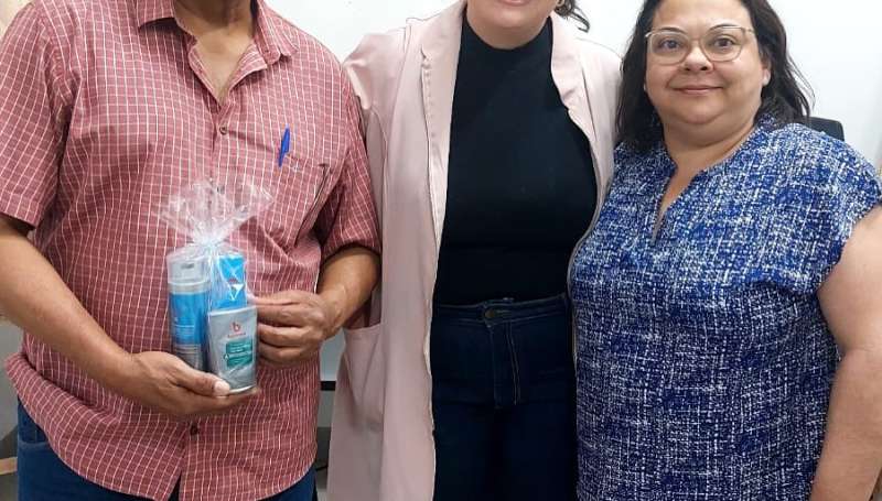 Foto f9a72cc3c75510e12accc70284745000jpg